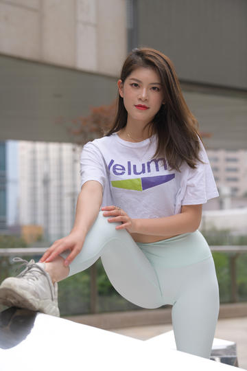 19.跟朵拉学外语